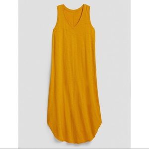 Gap V-Neck Midi dress